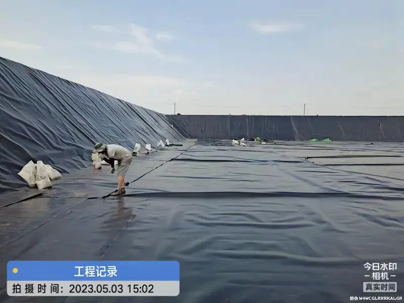 Site-construction-textured-geomembrane (1).webp